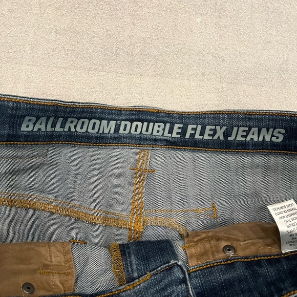 [W34L32Ins31”]Duluth Trading Ballroom Double Flex Jeans High Rise Straight - Picture 6 of 11